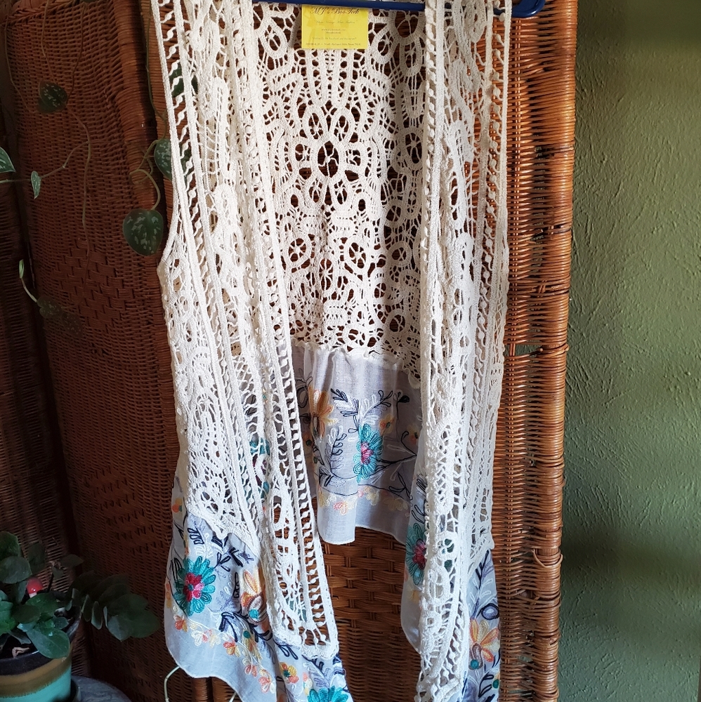 Boho Chic Embroidered Cardigan/Duster - NWT, S/M